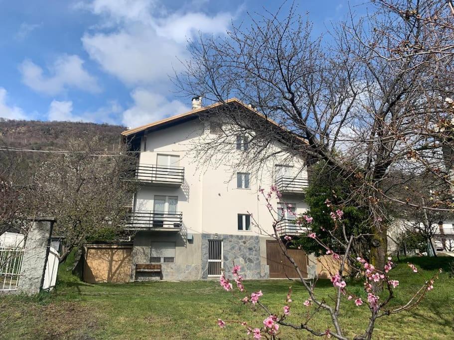 Casa Vacanza Leonardo Apartment Chambave Exterior foto